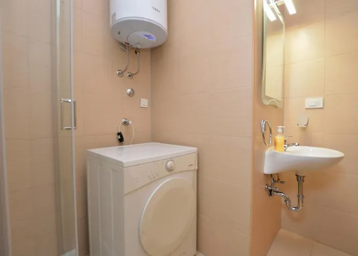 Tomc Gostinjska kuća 3*